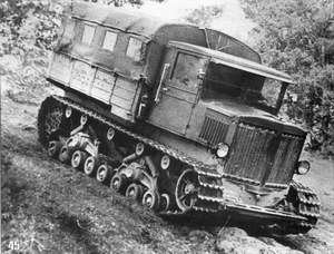 Tractor «Voroshilovets» could tow any type of tank (including heavy tanks) in the Red Army 