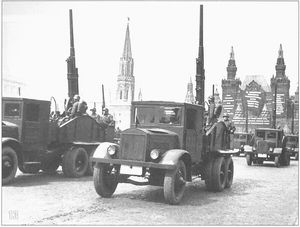76.2 mm AA guns mounted on YaG-10 truck chassis