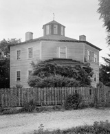 The Octagon House, Cedar Point, N.C., was built in 1855, reportedly by slave labor. Library of Congress. Click to enlarge.