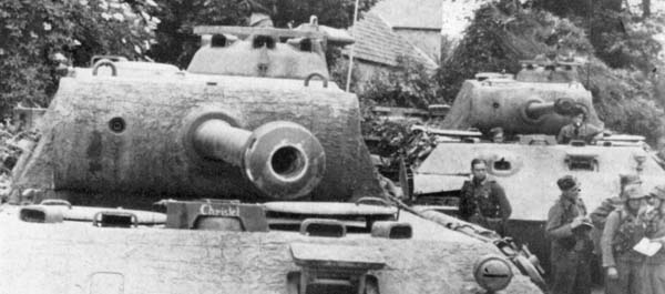 Panther tanks of Panzer Lehr Division prepare to counterattack the British landing beaches on June 6, 1944. (National Archives)