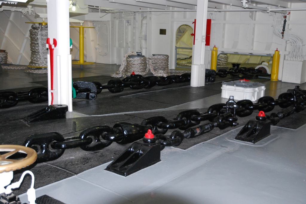 intrepid-anchor-chains.jpg
