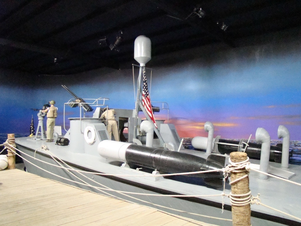 10-pt-boat