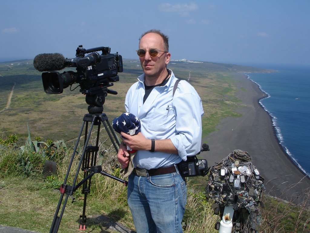 07-peter-hankoff-fliming-atop-mount-suribachi